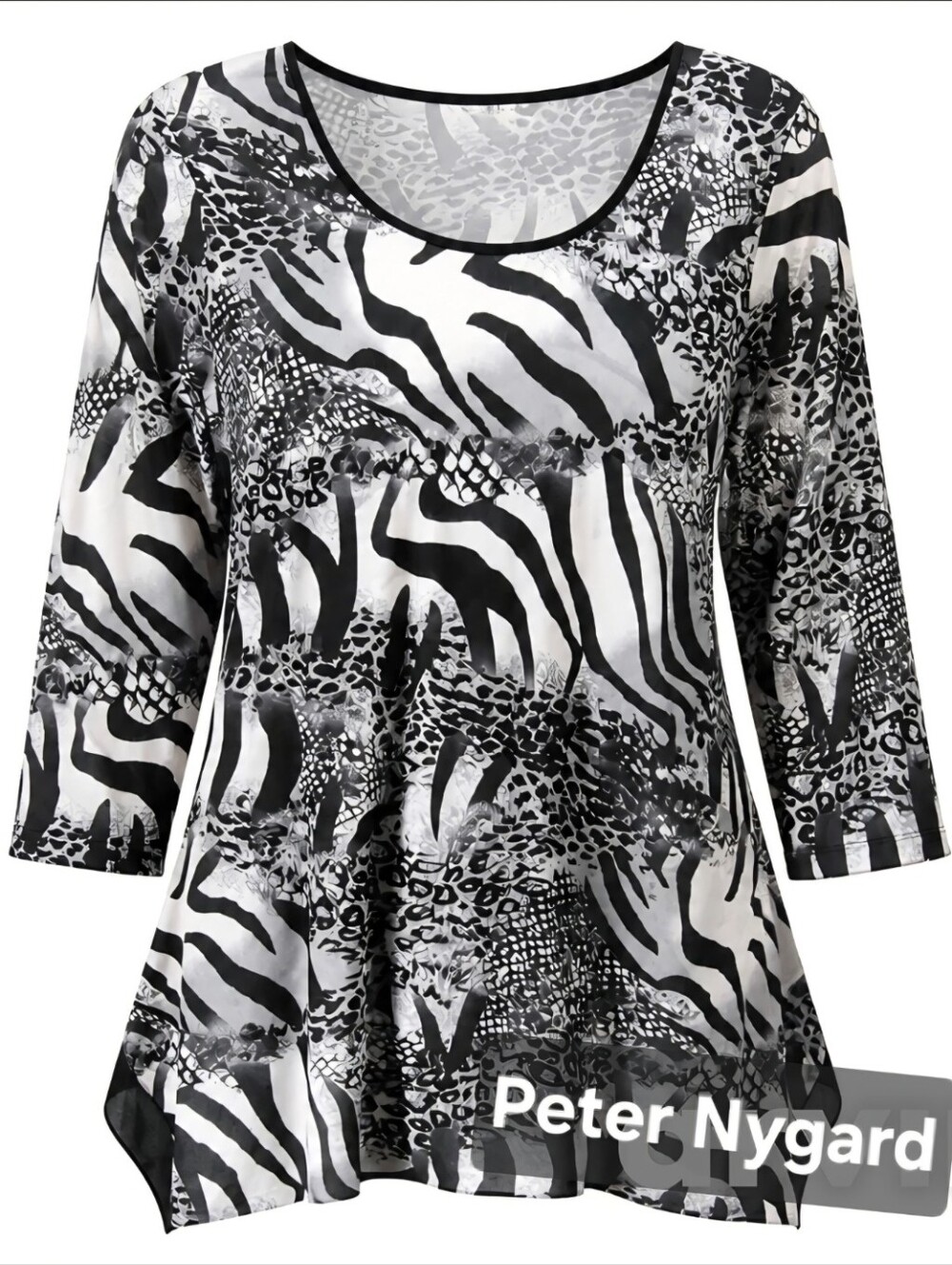 Peter Nygard Black and White Animal Print Scoop Neck Tunic